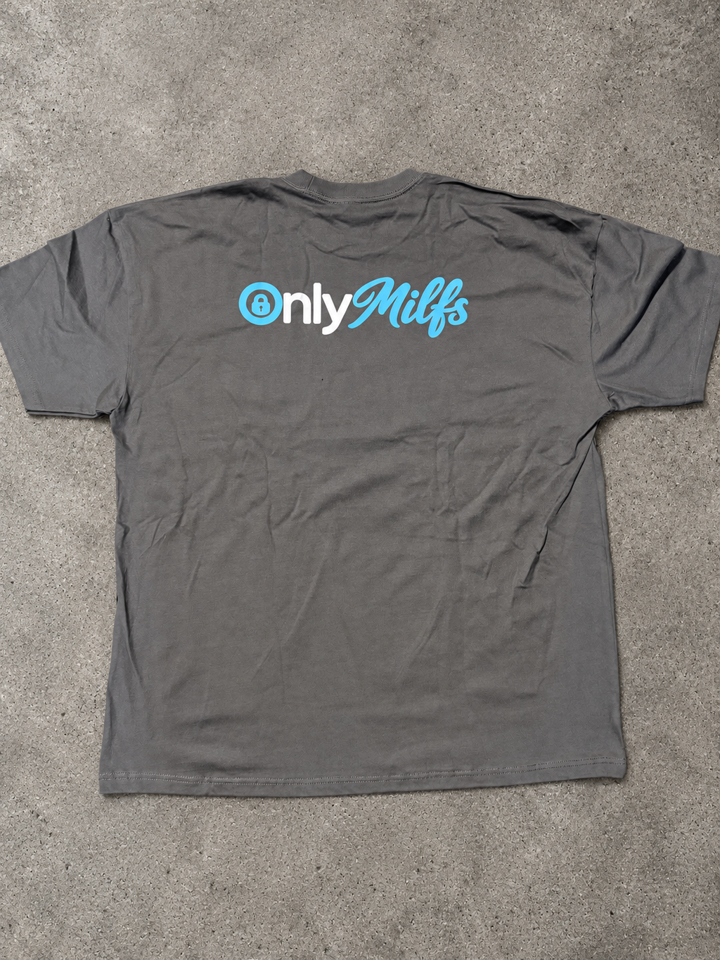 OM Tee