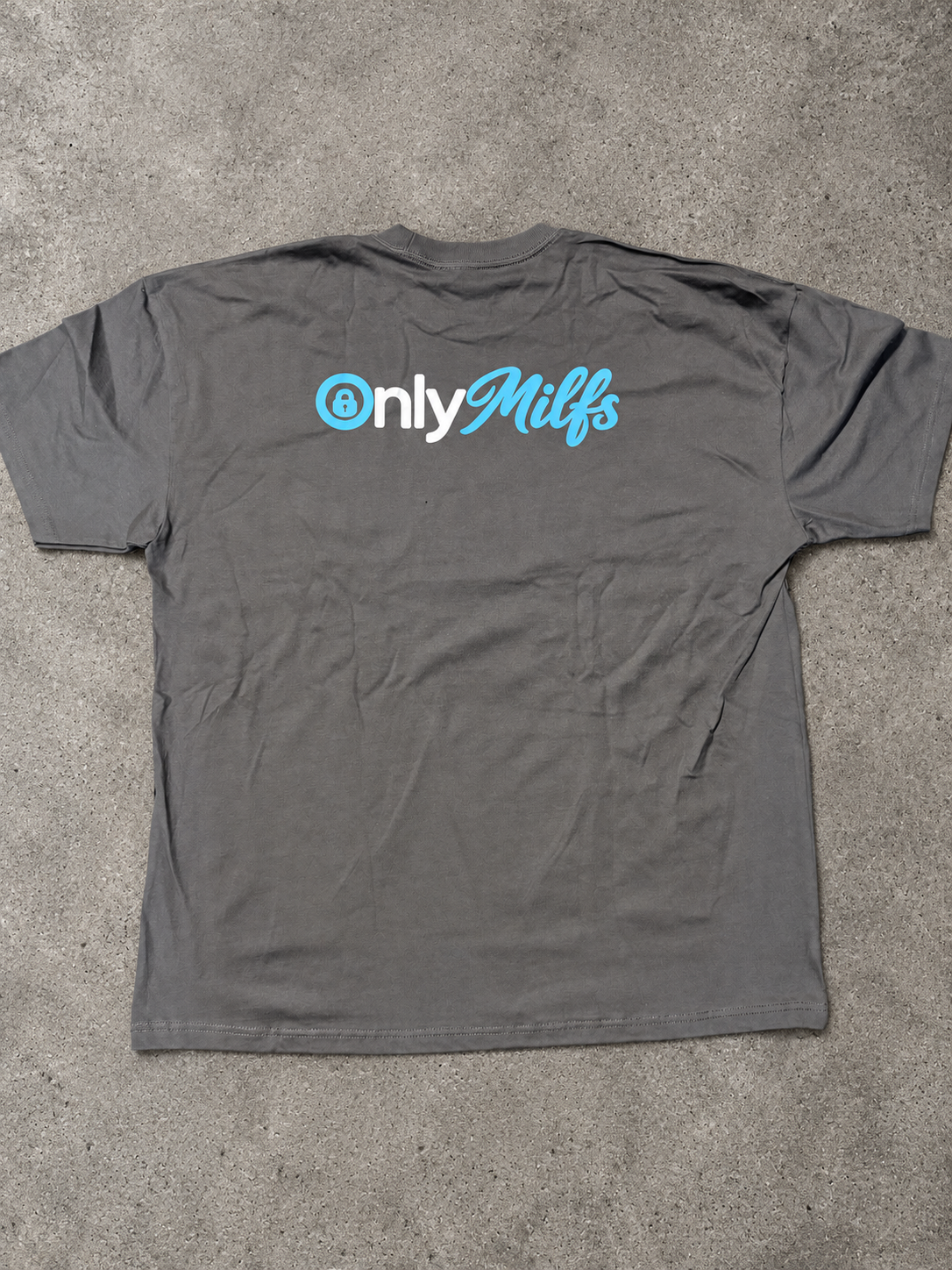 OM Tee
